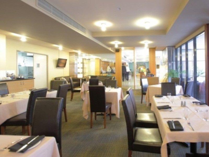 Nesuto Mounts Bay Aparthotel Perth Bagian luar foto