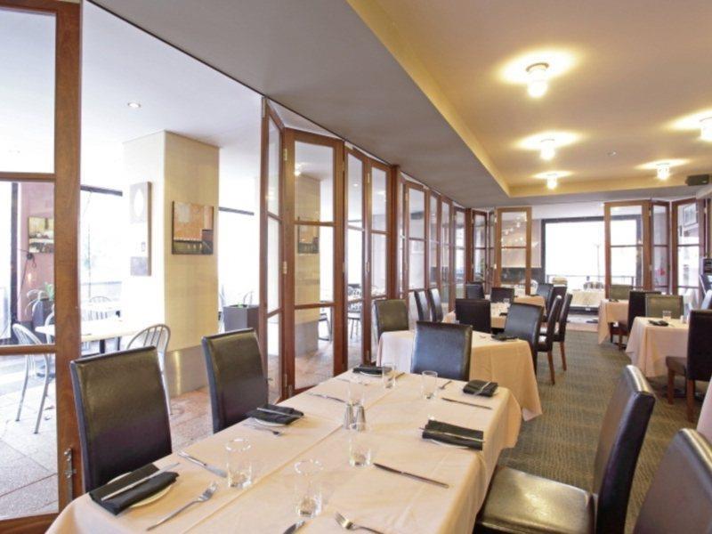 Nesuto Mounts Bay Aparthotel Perth Bagian luar foto