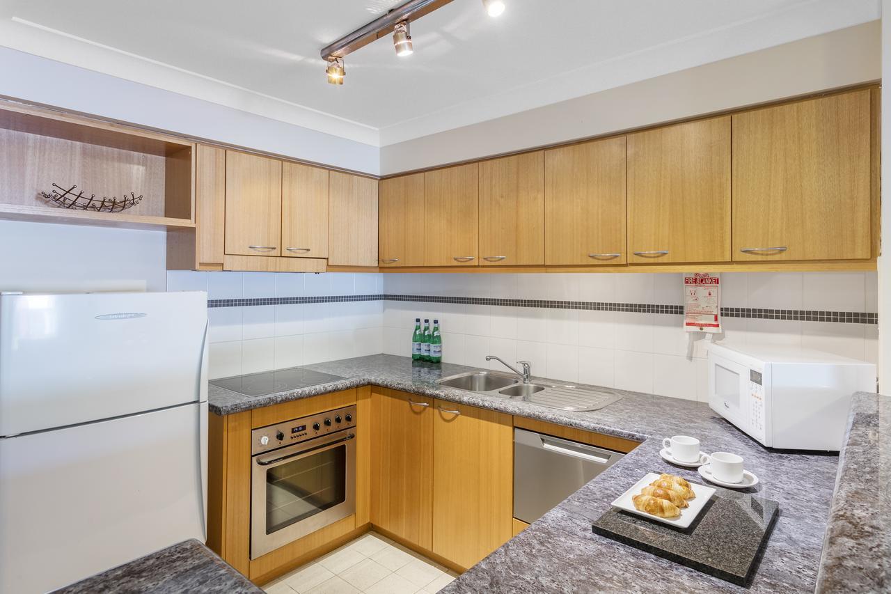 Nesuto Mounts Bay Aparthotel Perth Bagian luar foto