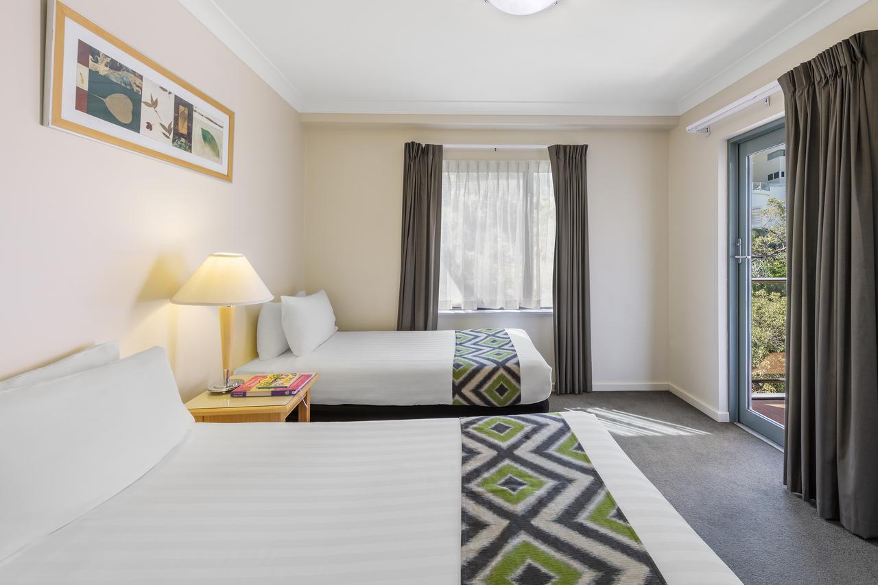Nesuto Mounts Bay Aparthotel Perth Bagian luar foto