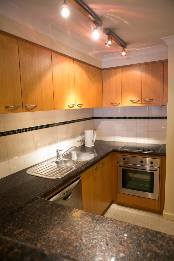 Nesuto Mounts Bay Aparthotel Perth Bagian luar foto