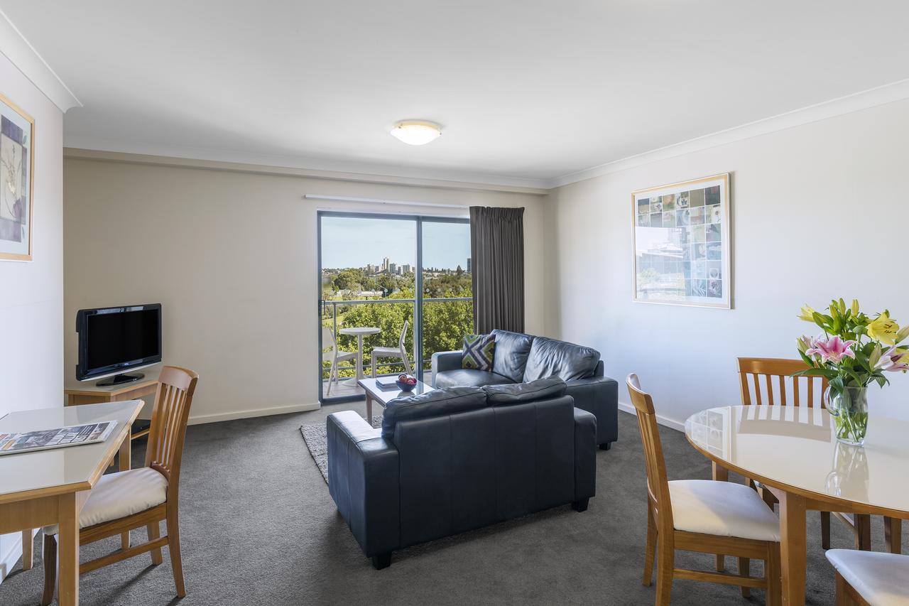 Nesuto Mounts Bay Aparthotel Perth Bagian luar foto