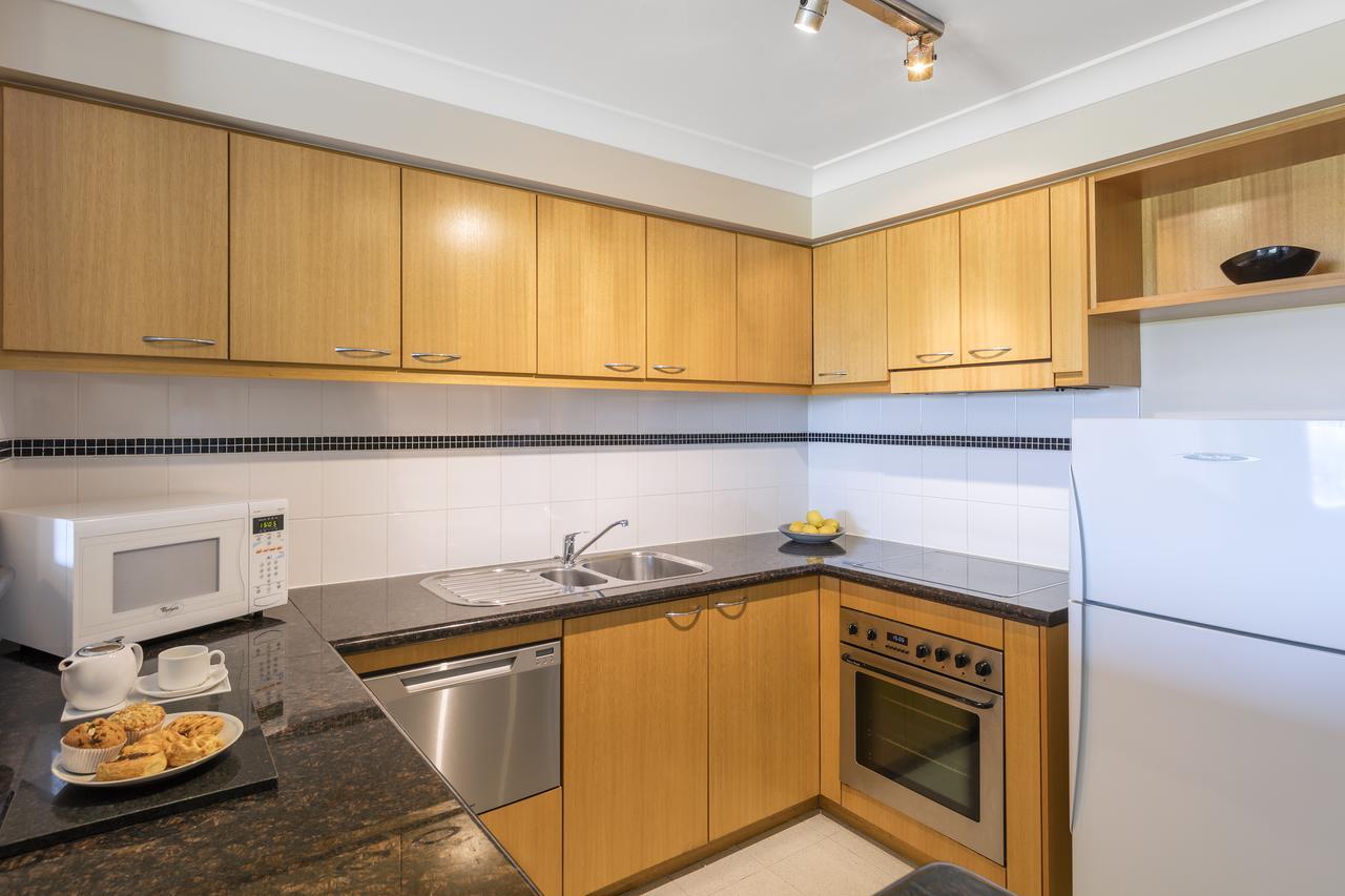Nesuto Mounts Bay Aparthotel Perth Bagian luar foto
