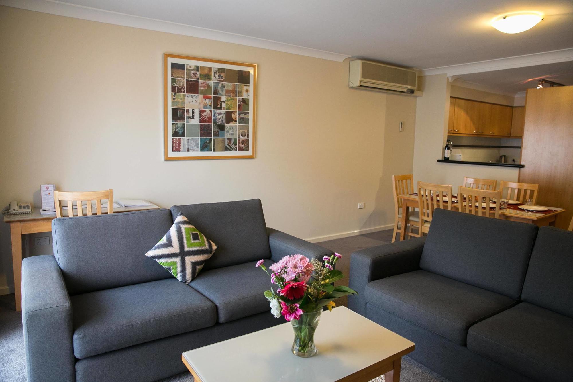 Nesuto Mounts Bay Aparthotel Perth Bagian luar foto