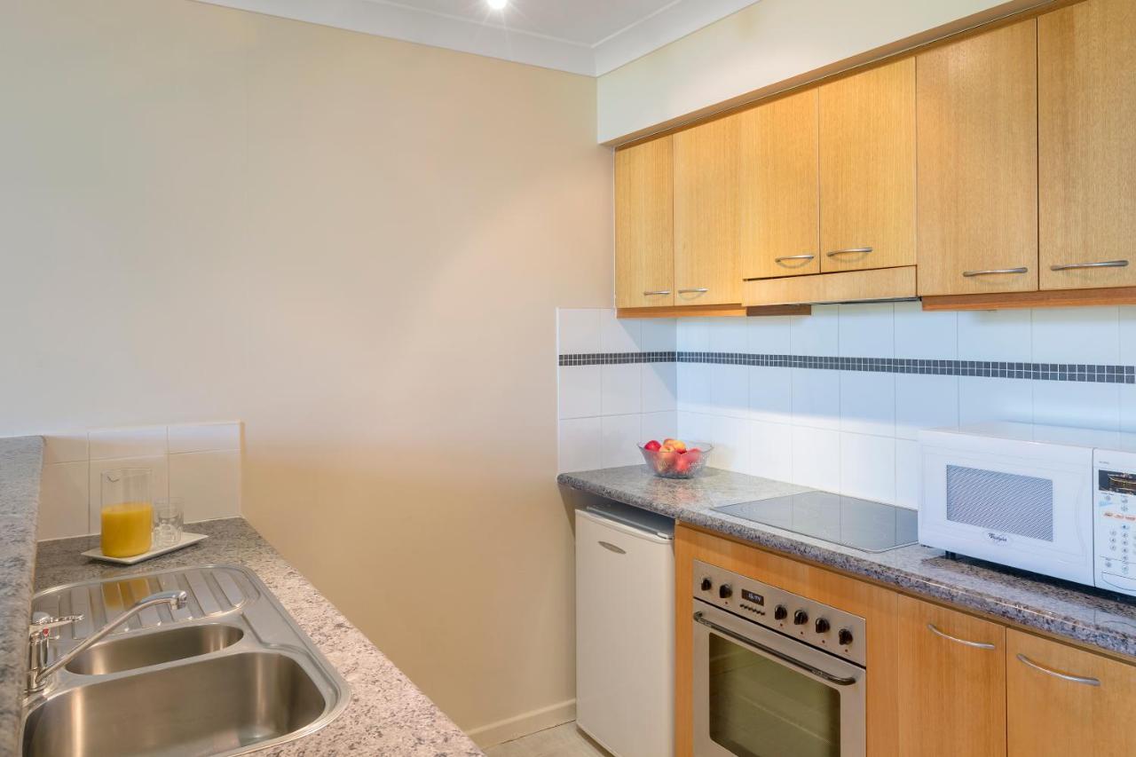 Nesuto Mounts Bay Aparthotel Perth Bagian luar foto